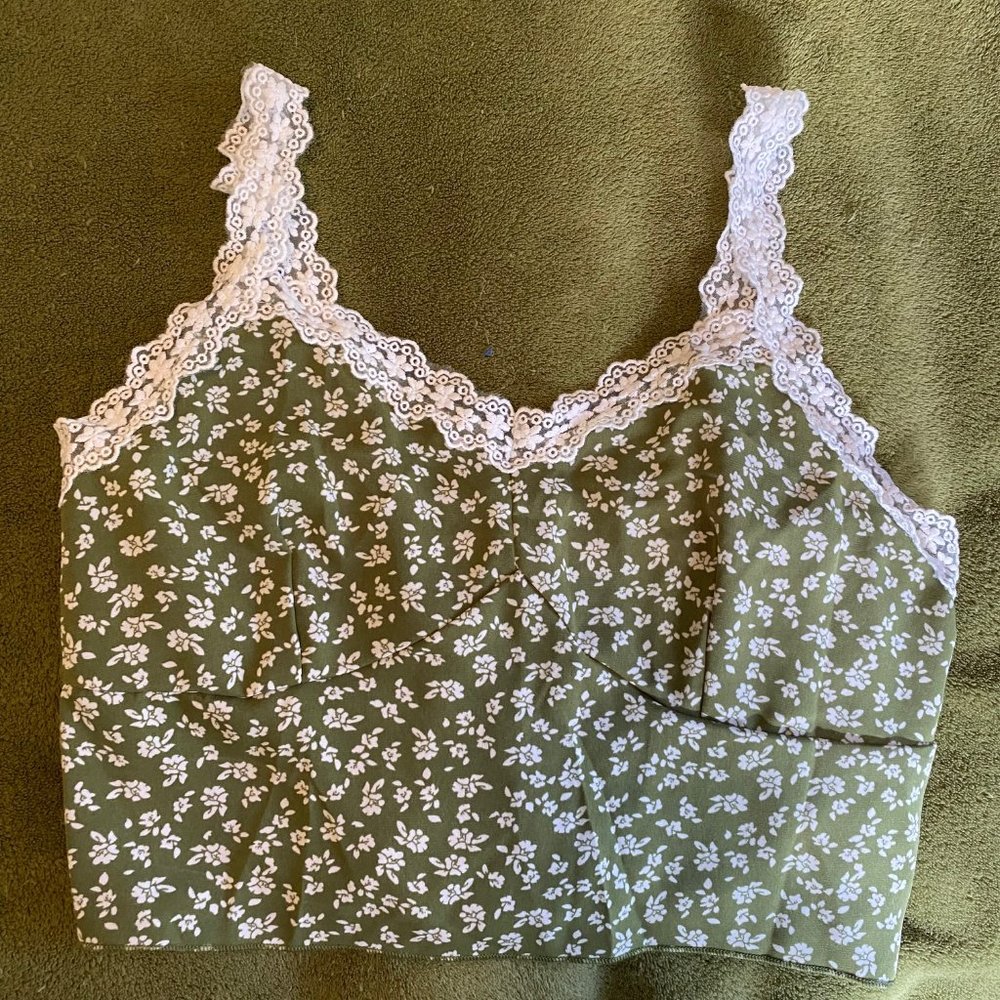 Ditsy Flowered Lace Tank Top Size M/L